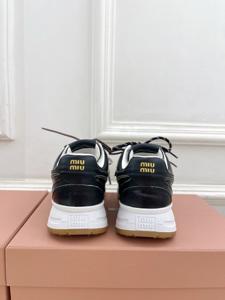 Кроссовки женские фото 6