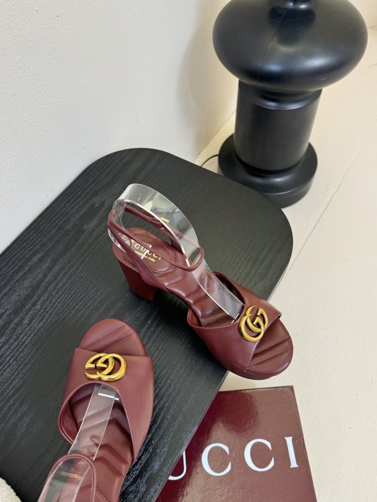 Босоніжки фото 4