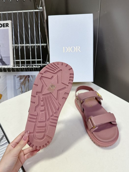 Сандалі жіночі фото 9