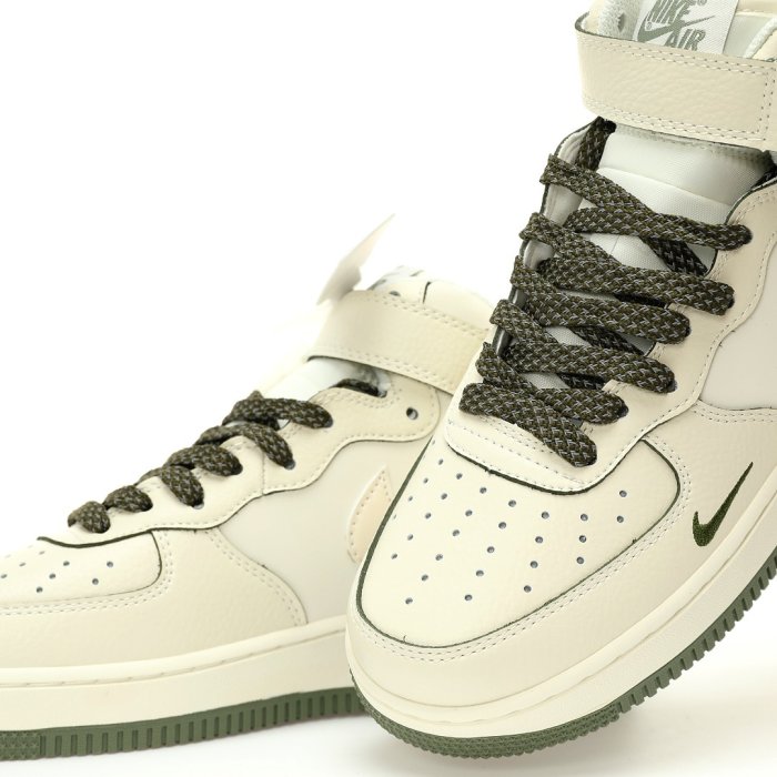 Sneakers Air Force 1 07 LV8 Mid фото 8