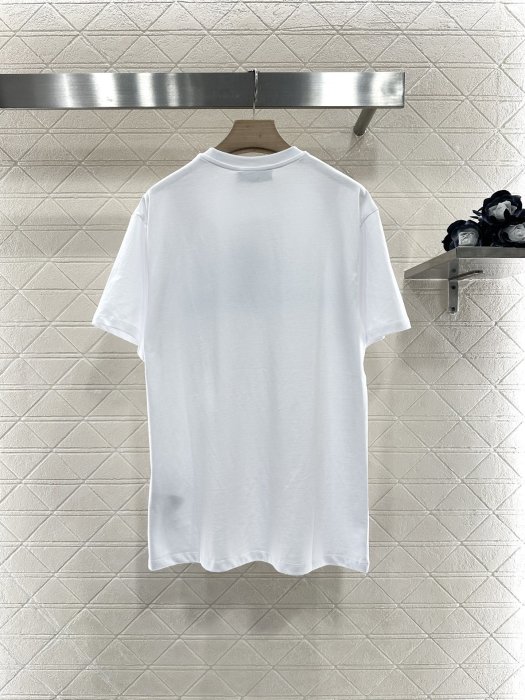 T-shirt women's фото 2