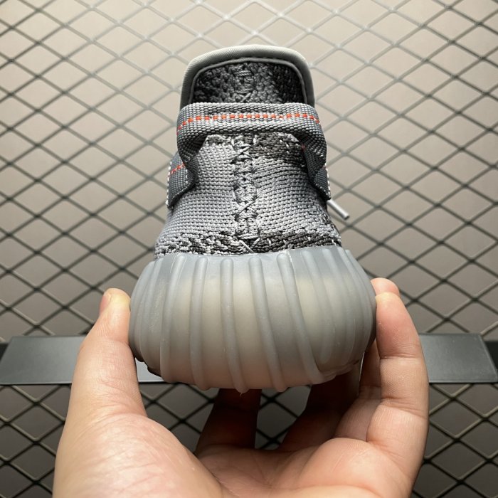 Кроссовки Yeezy Boost 350V2 фото 2