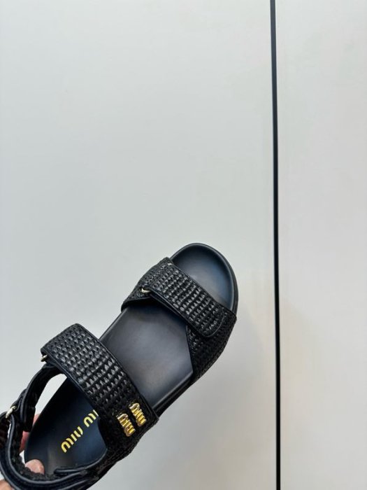 Сандалі жіночі фото 7