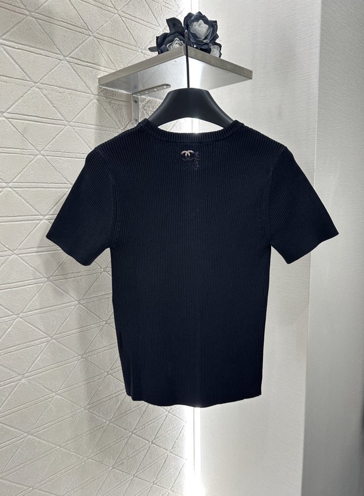 Футболка жіноча фото 2