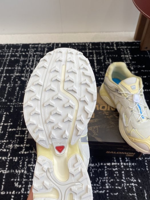 Кроссовки женские SALOMON XT WHISPER фото 9