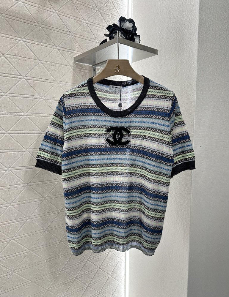 Футболка женская