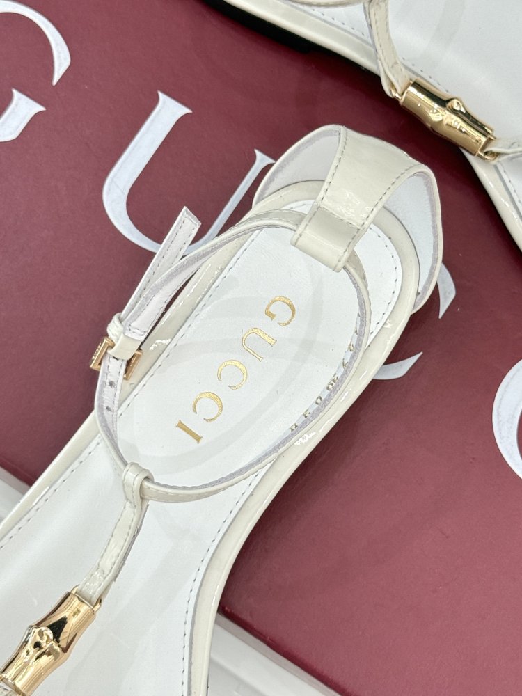 Босоножки фото 8