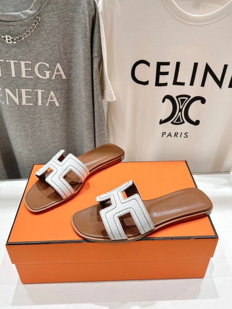 Шльопанці жіночі фото 3