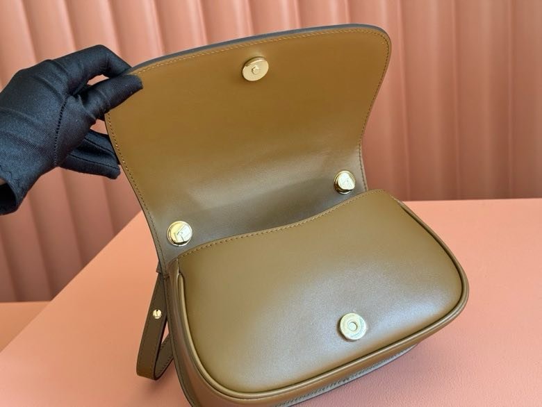 Сумка GG Blondie 21 см фото 9