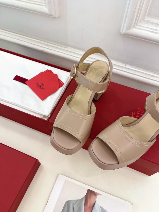 Босоножки фото 6