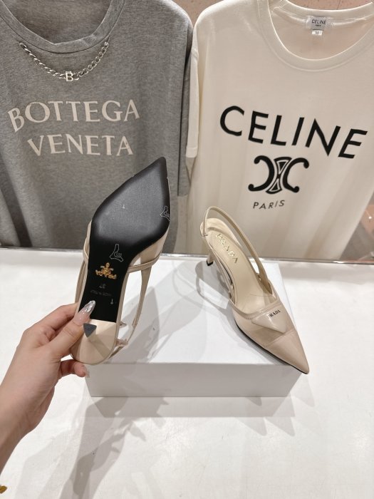 Босоножки фото 9