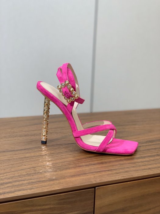 Босоножки фото 3