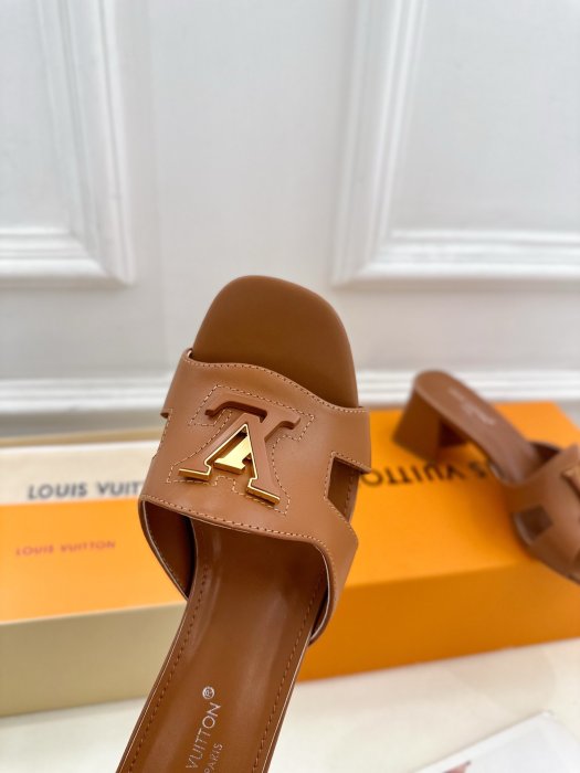 Босоножки фото 6