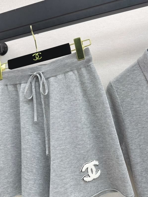 Costume female фото 6