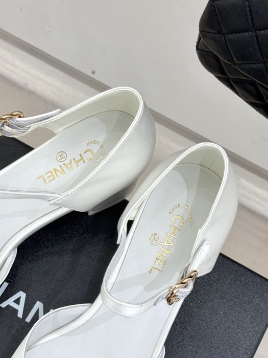 Босоножки фото 8