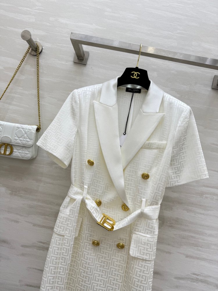 Платье с короткими рукавами и костюмным воротником фото 4