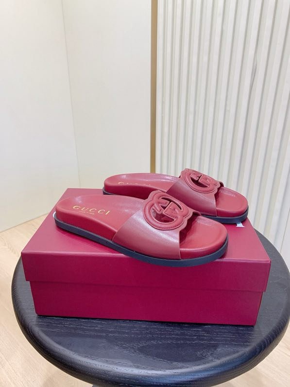 Шлепанцы женские фото 4