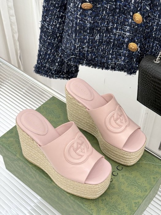 Босоножки фото 3