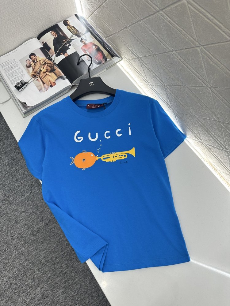 Футболка жіноча