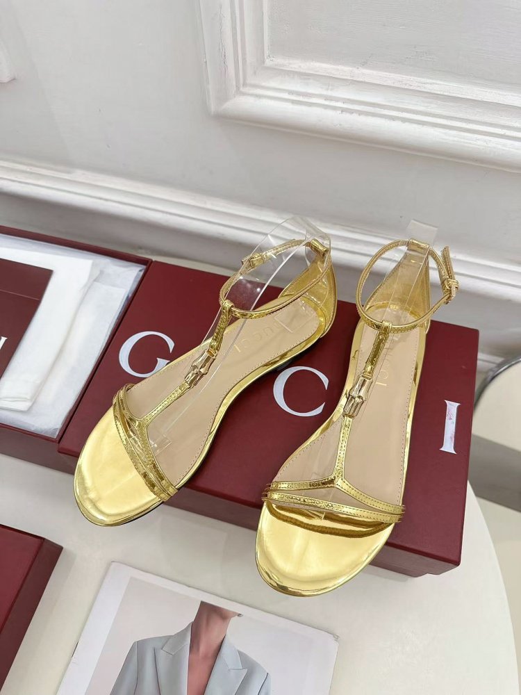 Босоніжки фото 2