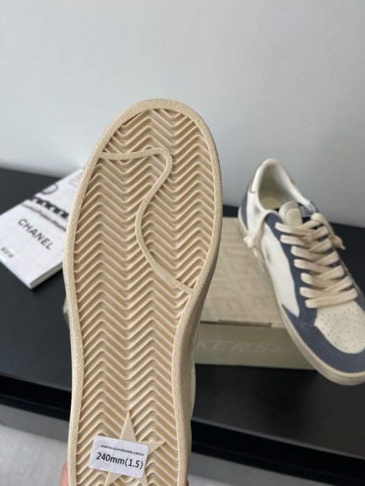 Кроссовки женские фото 4