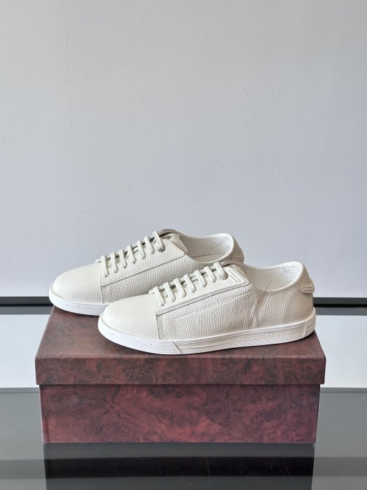 Кроссовки фото 3