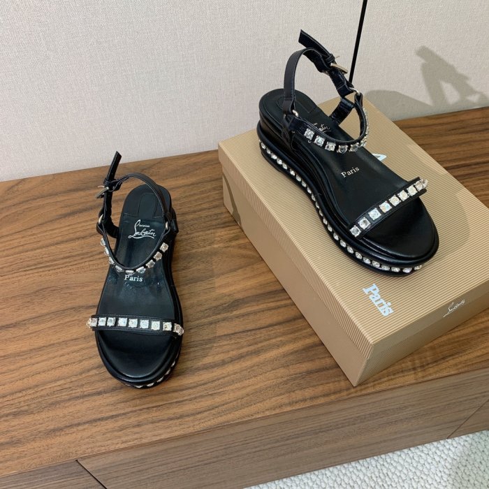 Босоножки фото 6