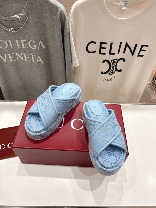 Шлепанцы фото 2