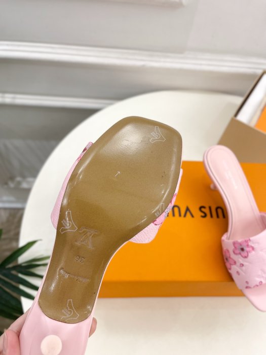 Босоножки фото 9