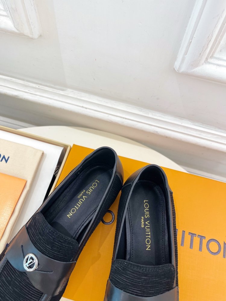 Лоферы женские фото 7