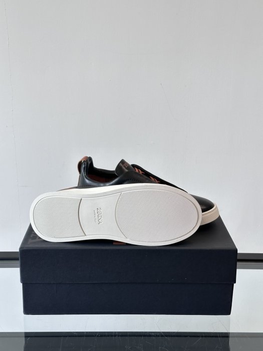 Кросівки чоловічі фото 9