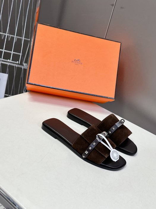 Шлепанцы фото 2