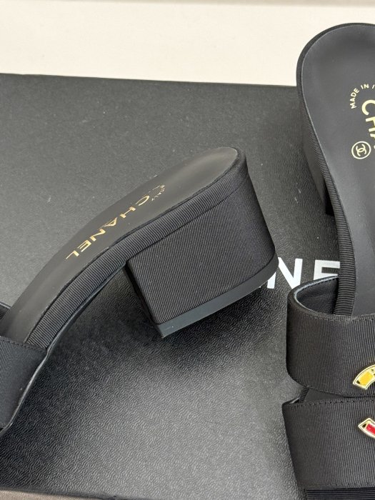 Босоножки фото 6