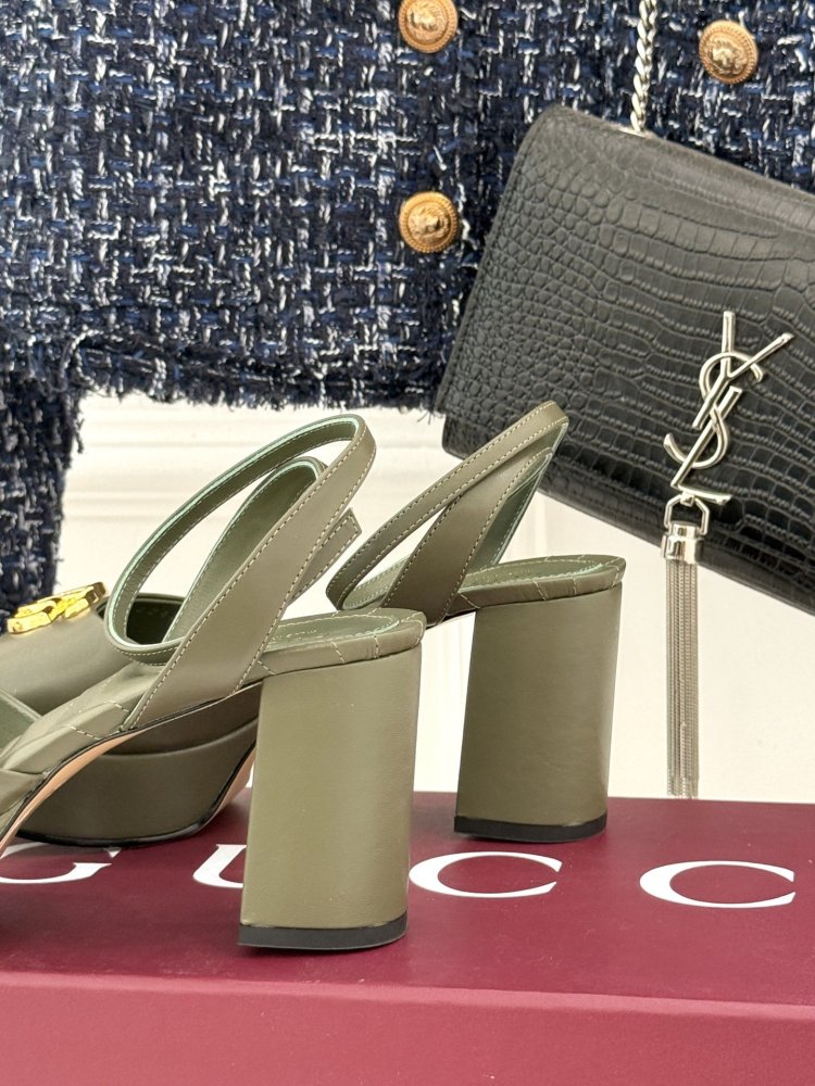 Босоножки фото 6