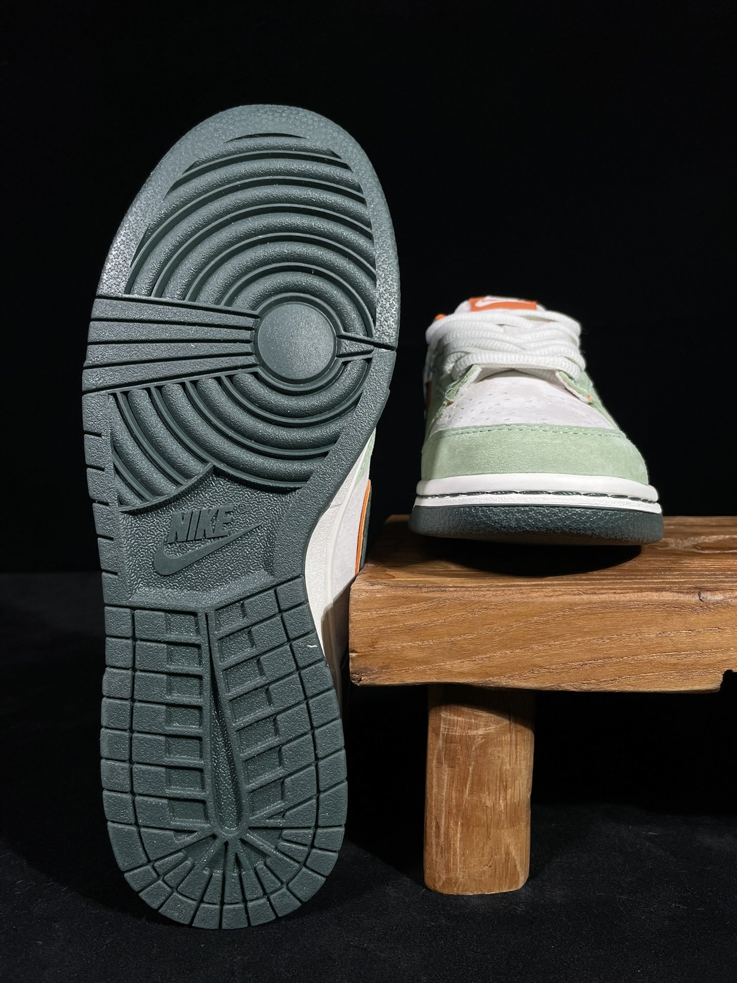 Sneakers SB Dunk Low Steamboy OST фото 3