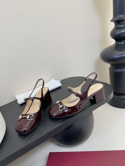 Босоножки фото 3