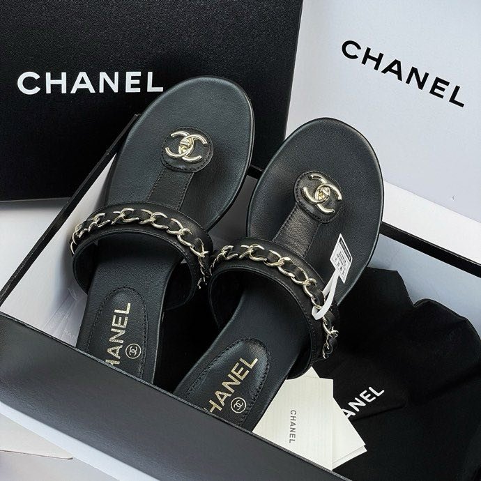 Шлепанцы женские фото 7