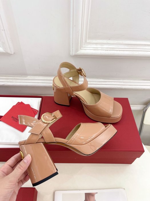 Босоножки фото 4