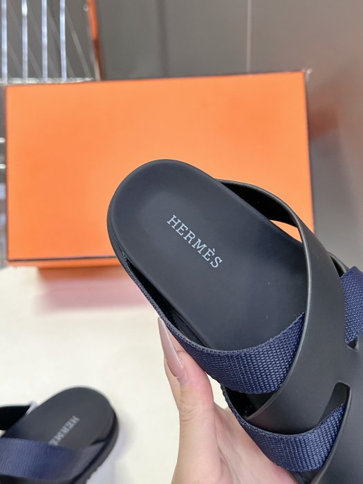 Шлепанцы фото 8