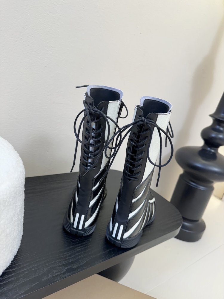 Чоботи жіночі на шнурівці фото 7