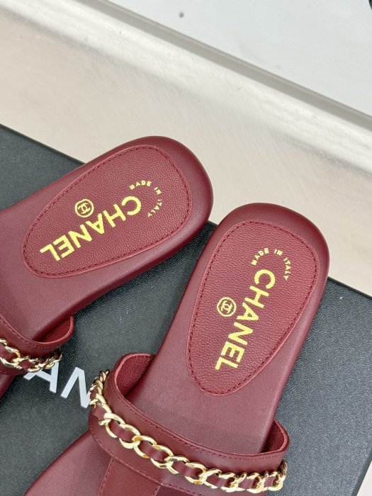 Шлепанцы фото 8