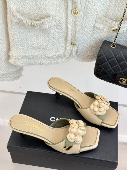 Босоножки фото 3