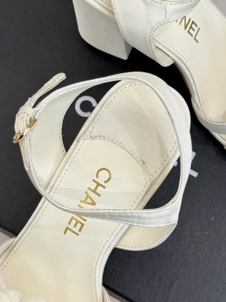 Босоножки фото 8