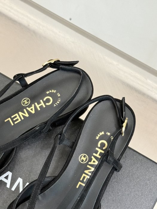 Босоножки фото 8