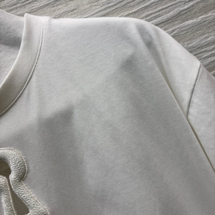 Футболка жіноча фото 5