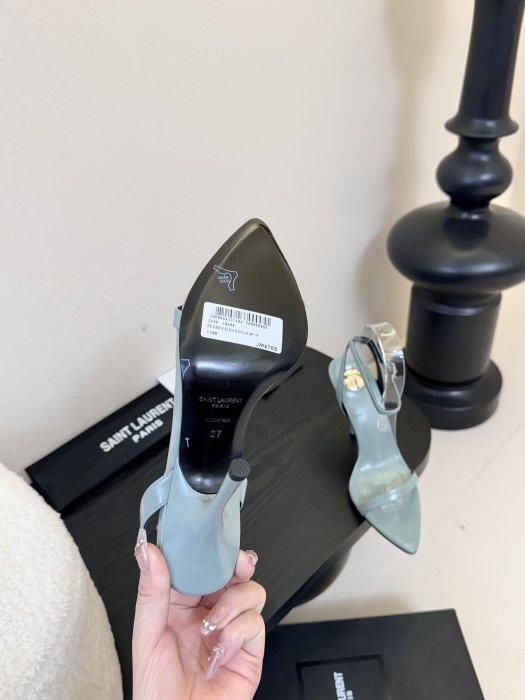 Босоножки фото 6