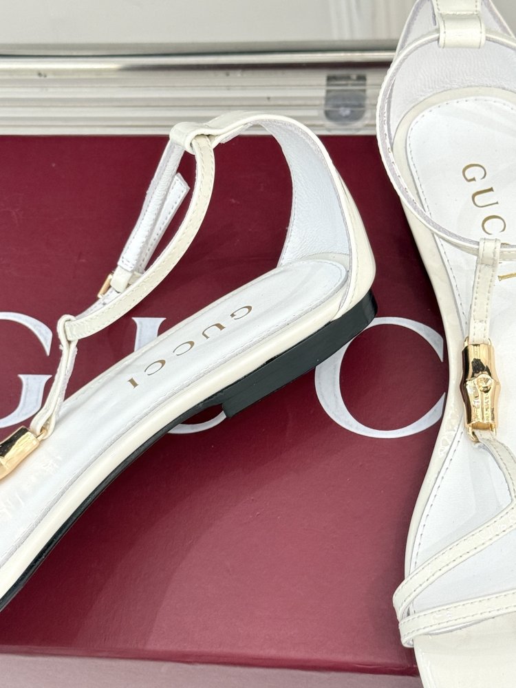 Босоножки фото 6