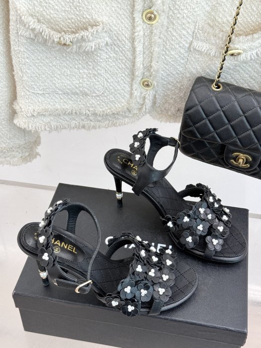 Босоножки фото 3