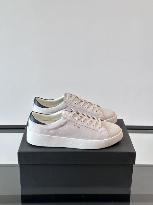 Кросівки чоловічі