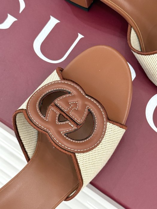 Босоніжки фото 7